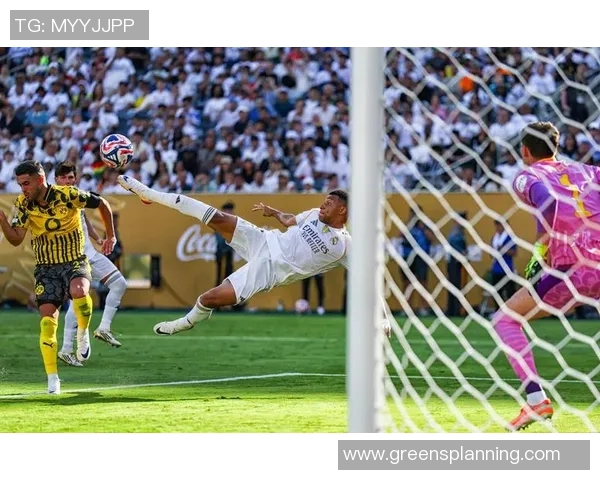 多特蒙德射门如梦魇,破门却难如登天 多特蒙德射门如梦魇,破门却难如登天