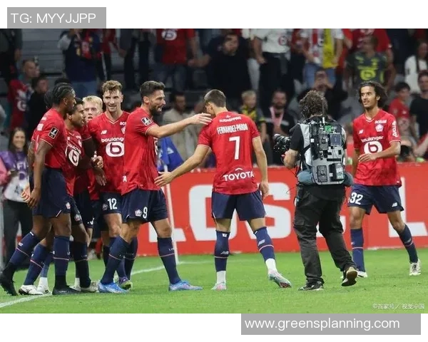 勒沃库森主场大胜，击败阿尔勒实现三连胜