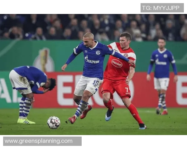 沃尔夫斯堡2-0完胜沙尔克04，实力碾压对手，激动球迷欢呼雀跃