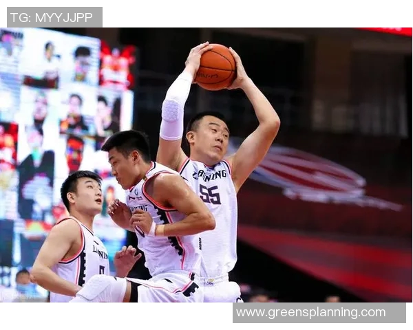 辽宁男篮宣布与外援过庆豪续约，夺冠阵容再度完整