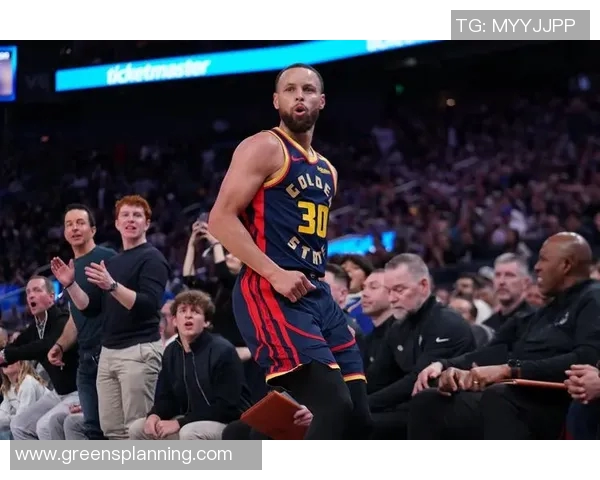 勇士大胜火箭逆转系列赛,1-1平 勇士大胜火箭逆转系列赛,1-1平