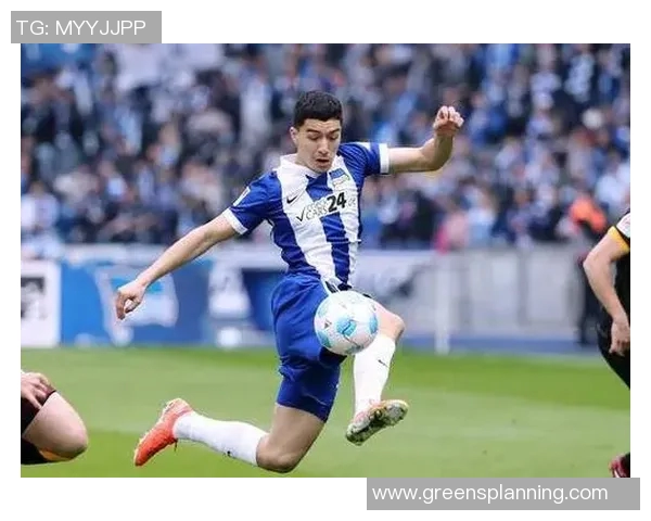 柏林赫塔主场溃败,保级前景堪忧 柏林赫塔主场溃败,保级前景堪忧